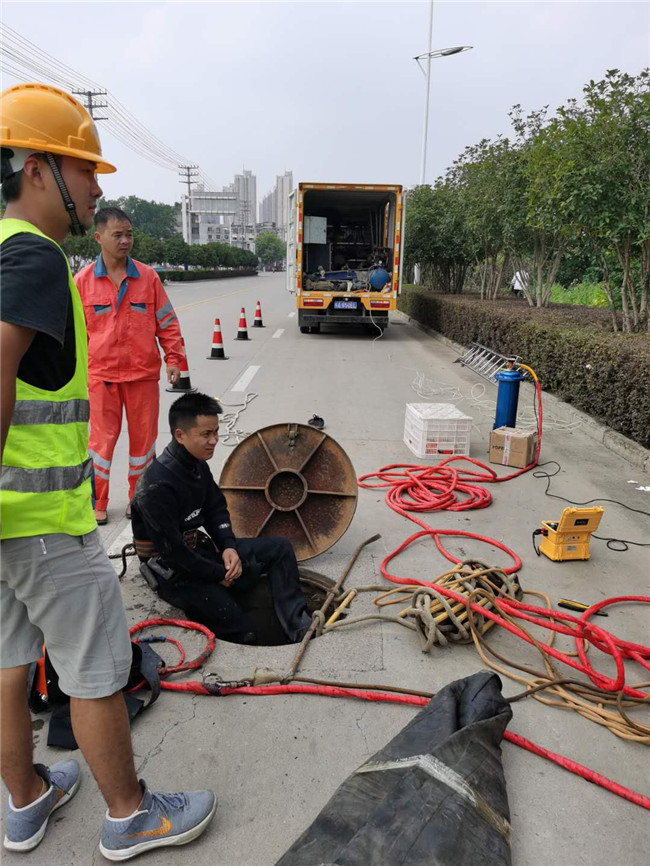 蒋场镇翻衬法管道修复技术主要工序