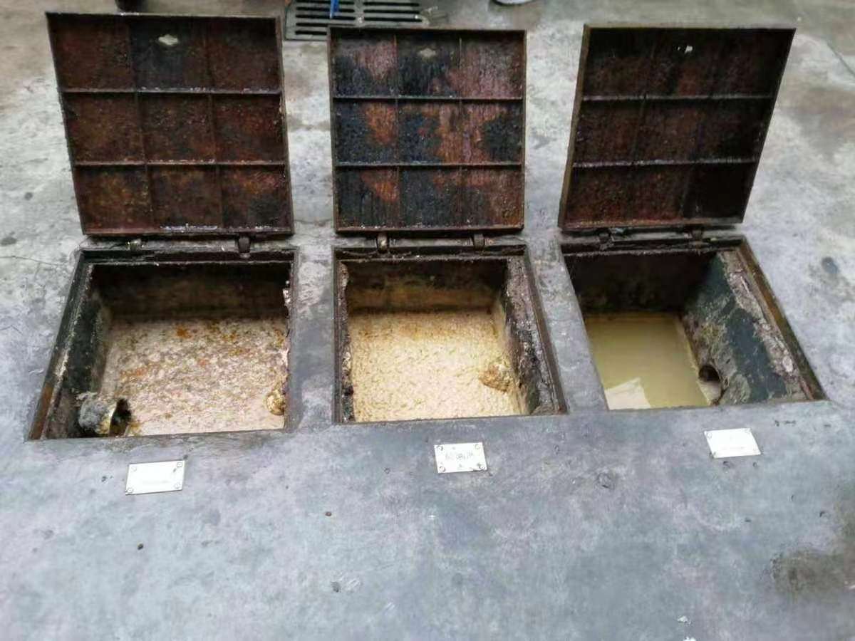 蒋场镇清理隔油池-污水池清掏