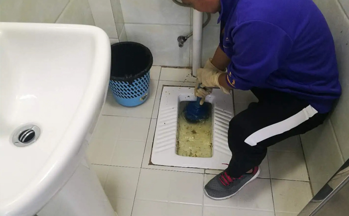 蒋场镇疏通蹲坑
