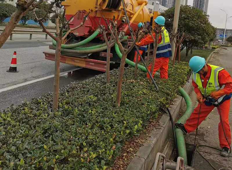 蒋场镇市政管道清淤